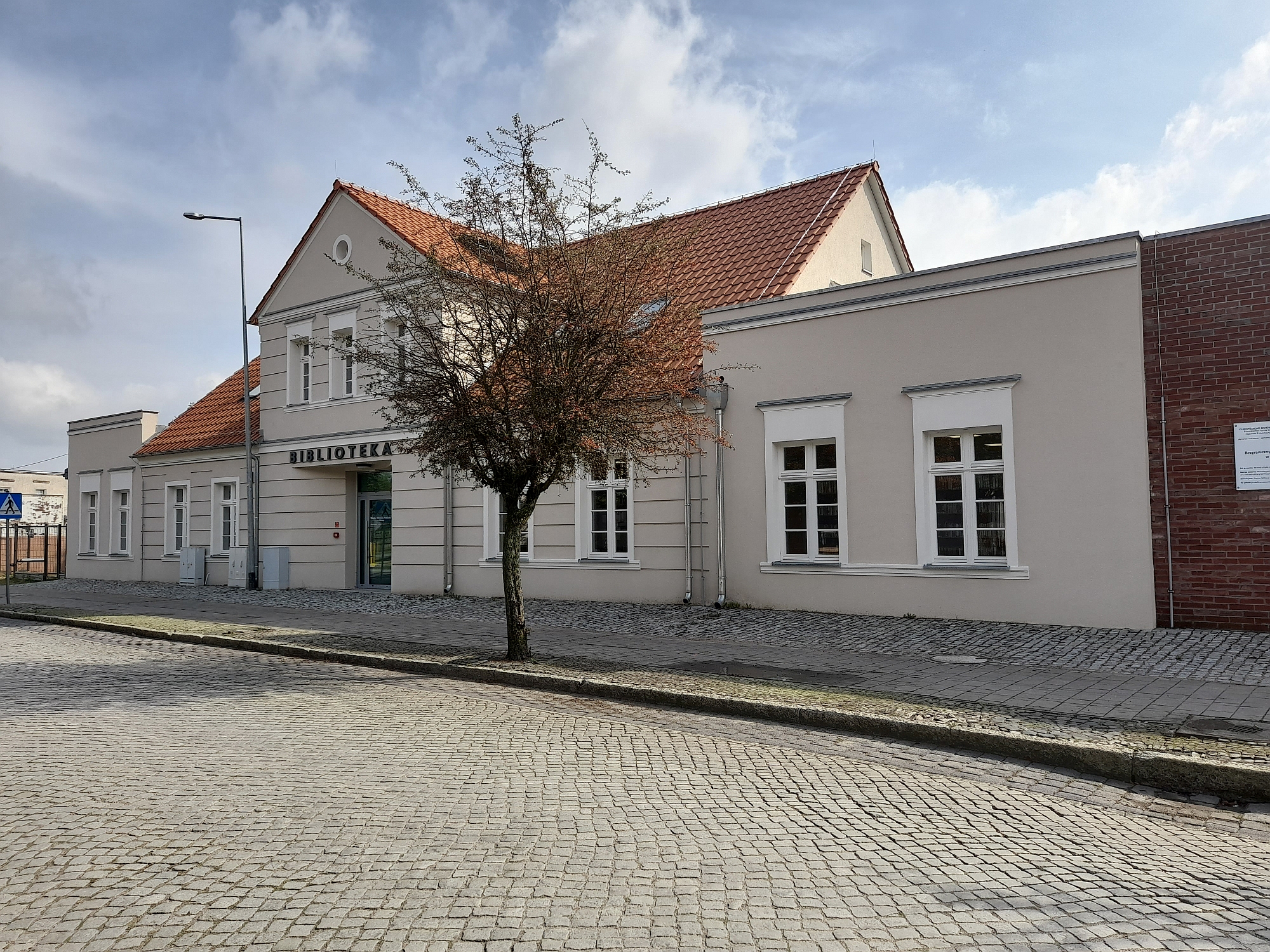 Witnicka biblioteka w nowej starej siedzibie